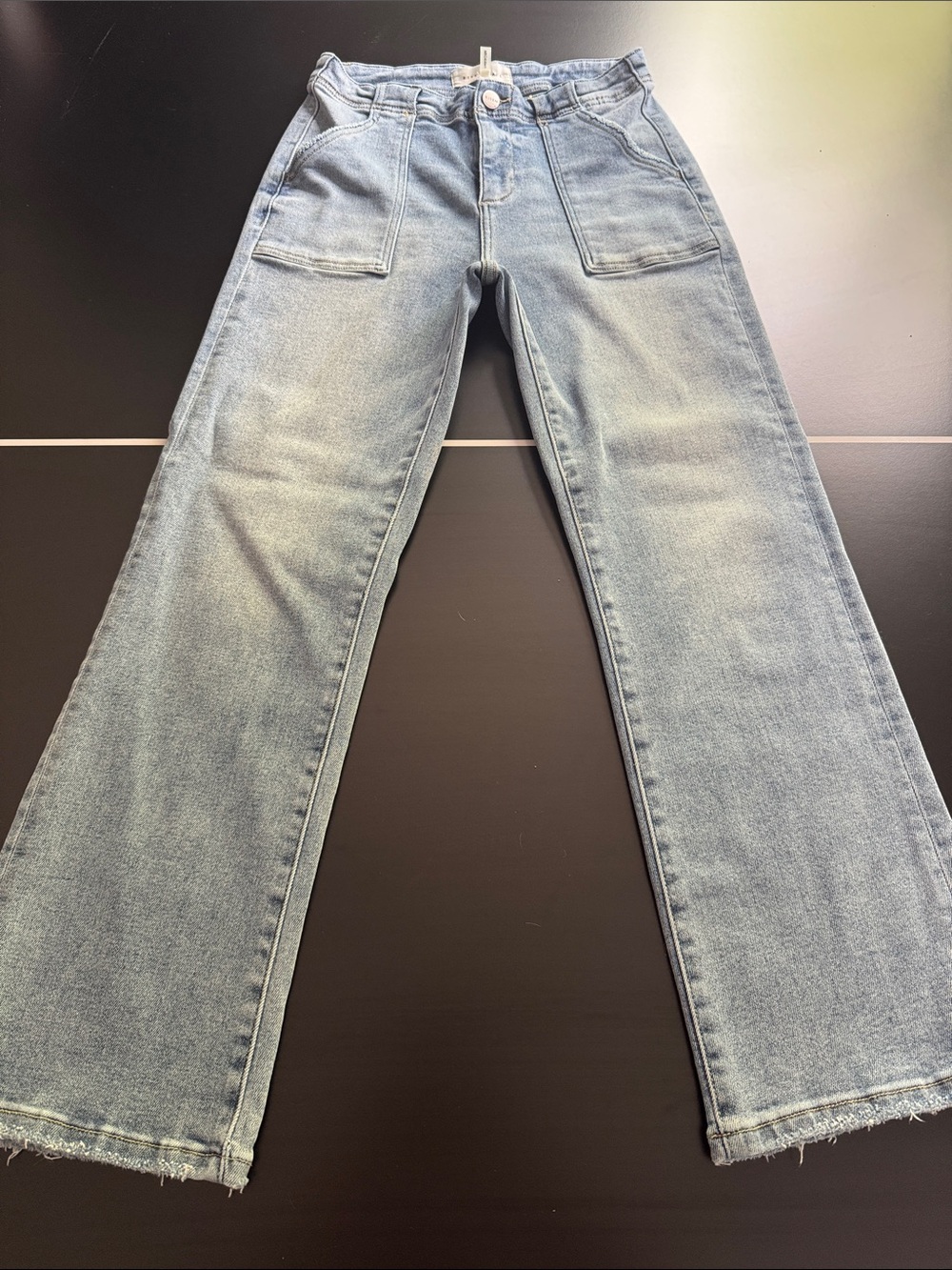 Light Wash Wide-Leg Jeans with Front Pockets - Women
